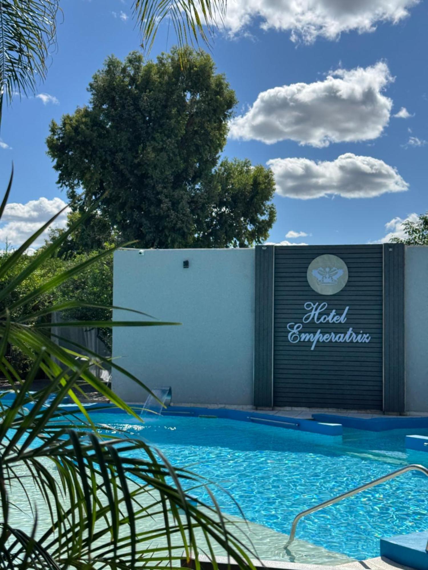 Hotel Termal Emperatriz Termas De Rio Hondo Ngoại thất bức ảnh